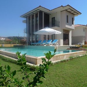 Üç Yatak Odalı Yazlık Villa